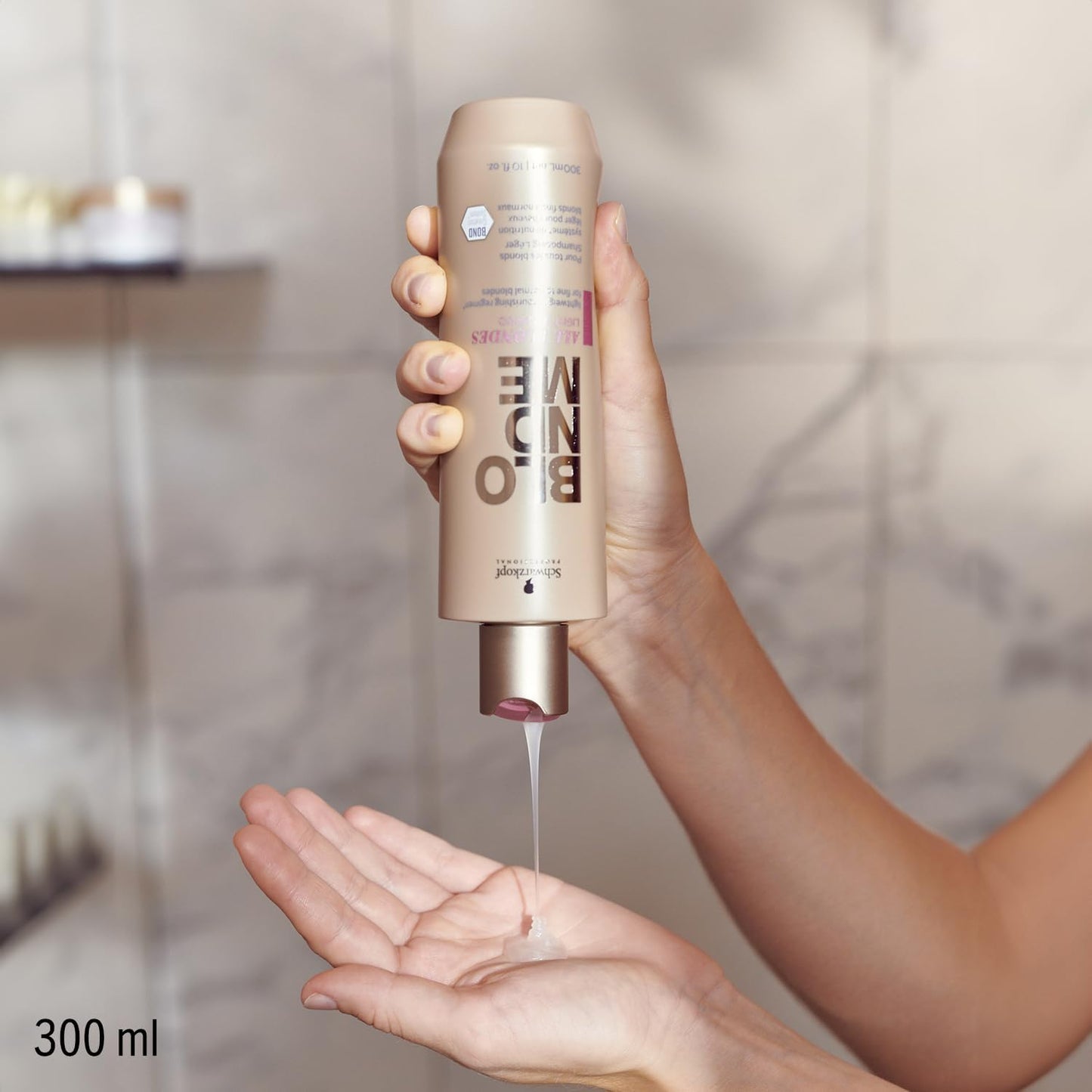Schwarzkopf Professional BLONDME All Blondes Shampooing Léger Cheveux Colorés Éclaircis Décolorés 3D Bond Creation System Extrait De Soie De Mûrier Nourrissant Adoucissant Brillance 300 ml