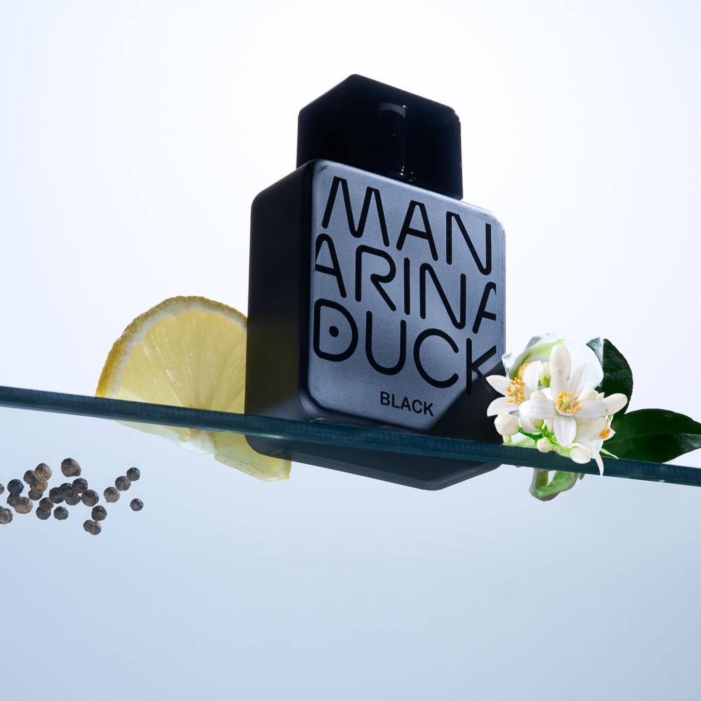 MANDARINA DUCK FRAGRANCES | Black Eau de Toilette, Parfum Homme Spray, Famille olfactive Fougère, Oriental, 100 ml