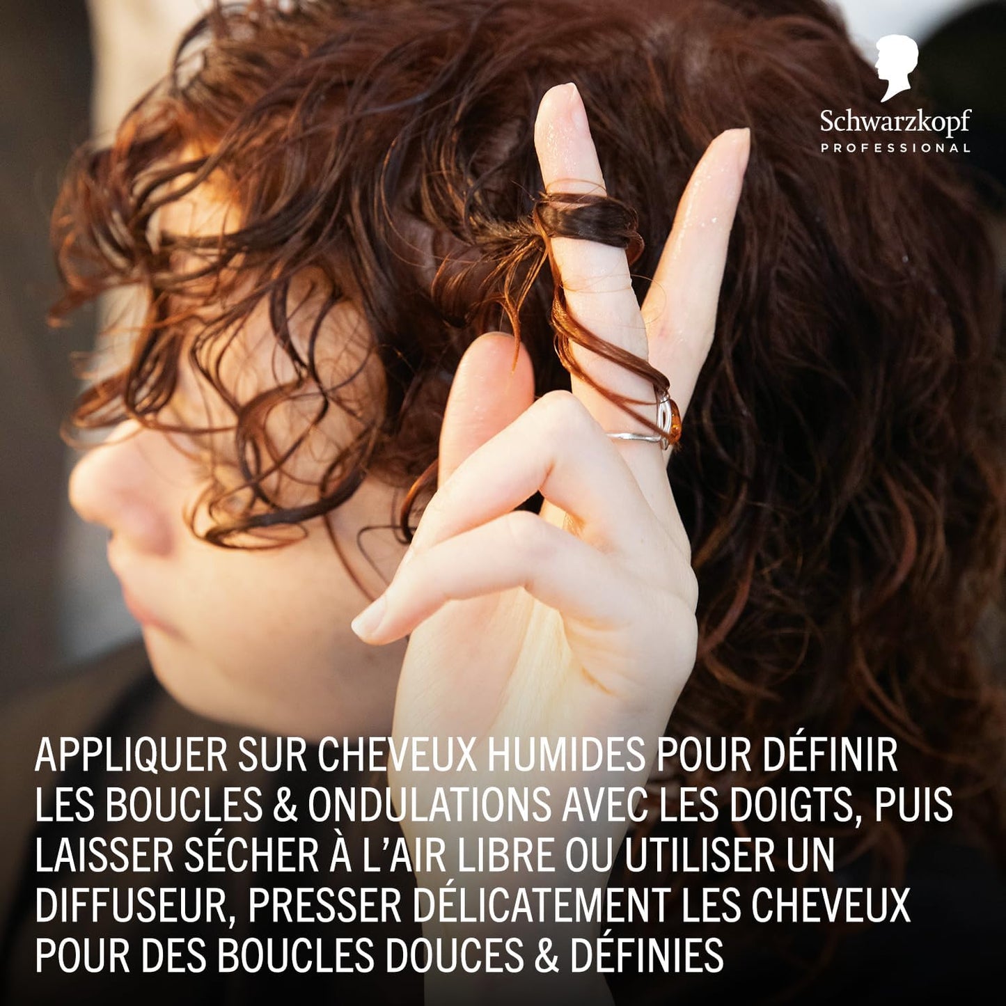 Schwarzkopf Professional OSiS Tipsy Twirl Gelée Pour Cheveux Bouclés Et Ondulés Forte Définition Volume Légèreté Protection Contre L'Humidité Fixation Normale 300 ml